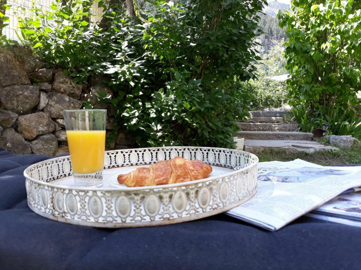 Bed And Breakfast Les Airelles Val-des-Pres Bagian luar foto